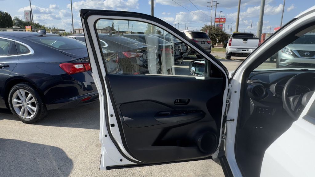 2020 Nissan Kicks Image 12