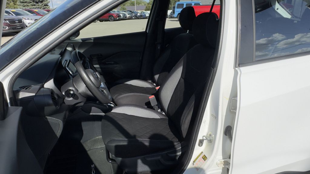 2020 Nissan Kicks Image 14