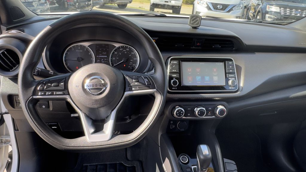 2020 Nissan Kicks Image 15