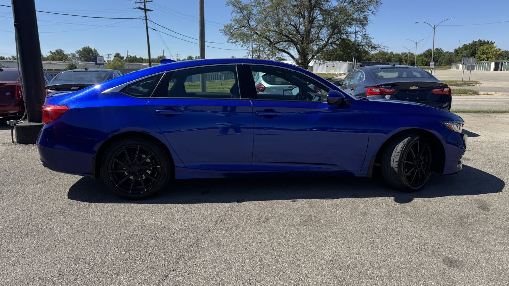 2019 Honda Accord Image 8