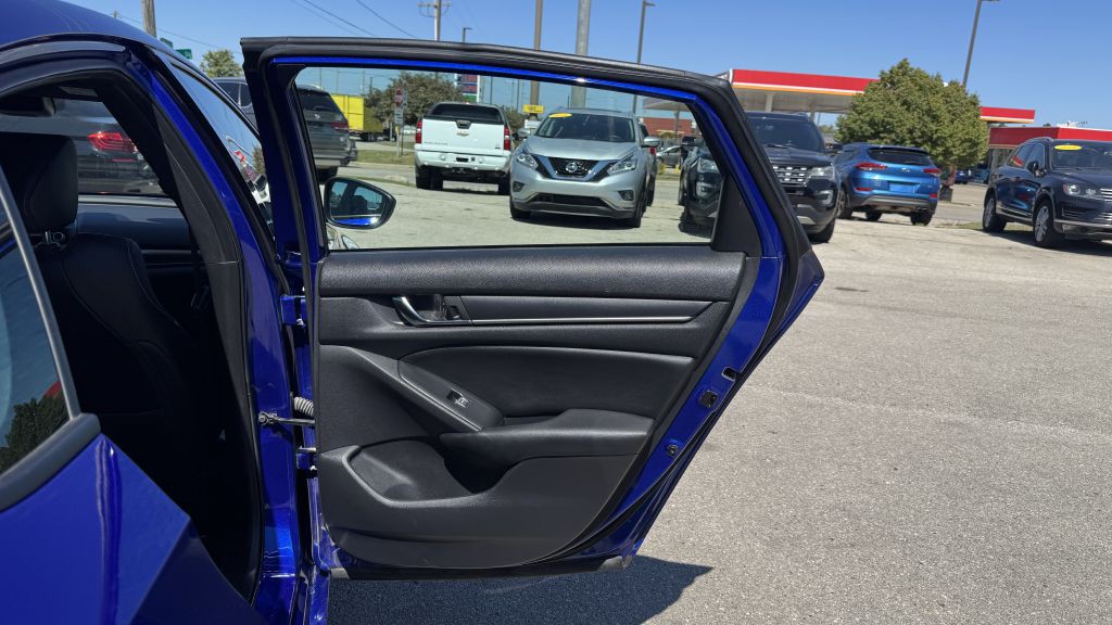 2019 Honda Accord Image 17