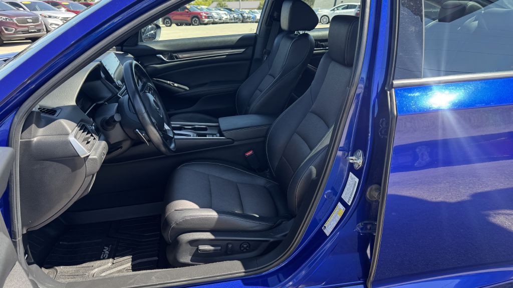 2019 Honda Accord Image 24
