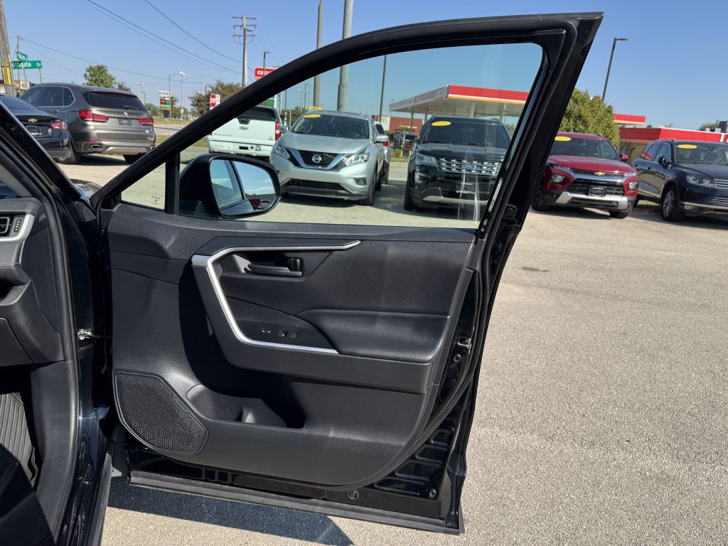 2021 Toyota Rav4 Image 13