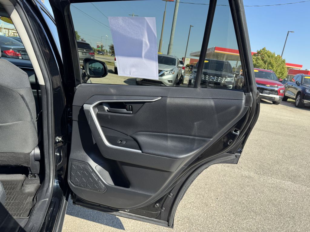 2021 Toyota Rav4 Image 16