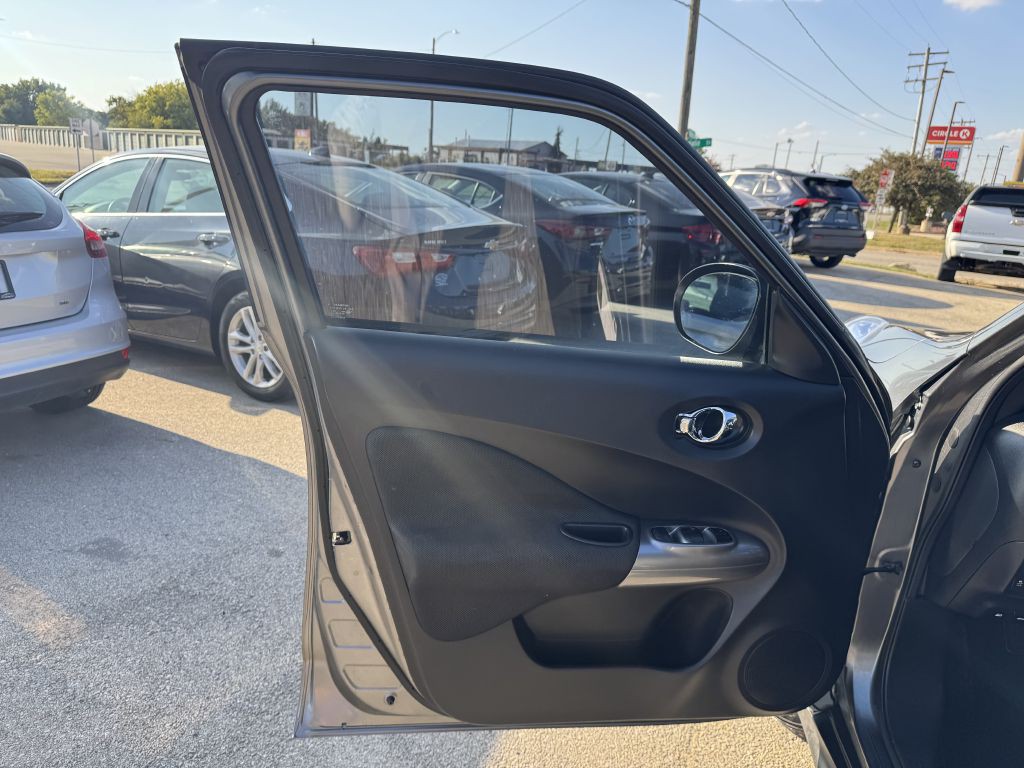 2012 Nissan Juke Image 24