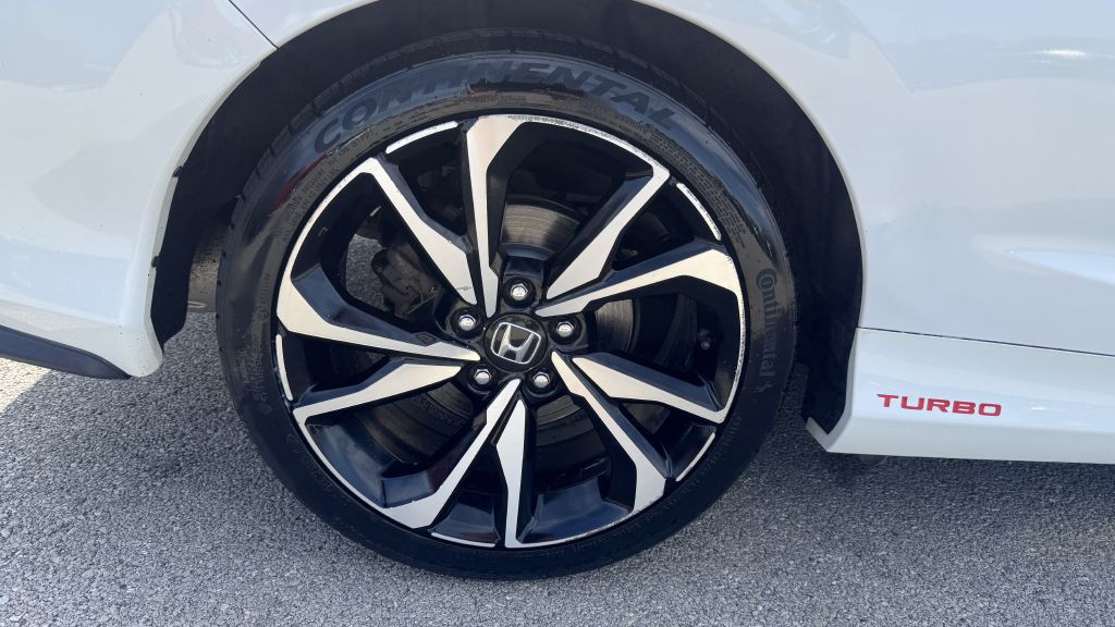 2017 Honda Civic Image 10