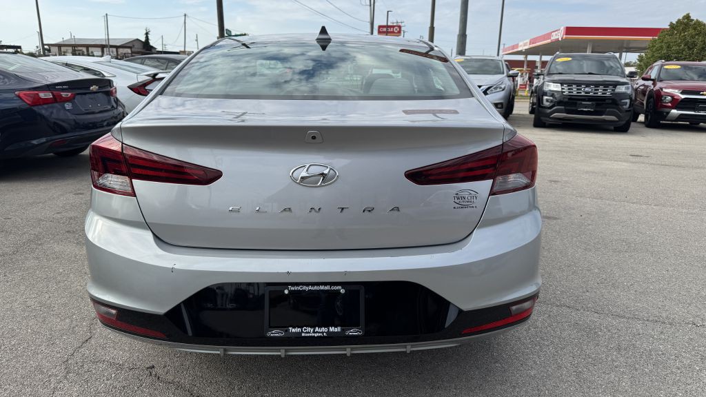 2020 Hyundai Elantra Image 6