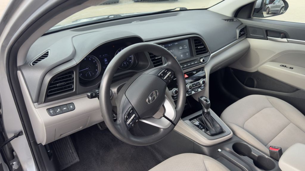 2020 Hyundai Elantra Image 14