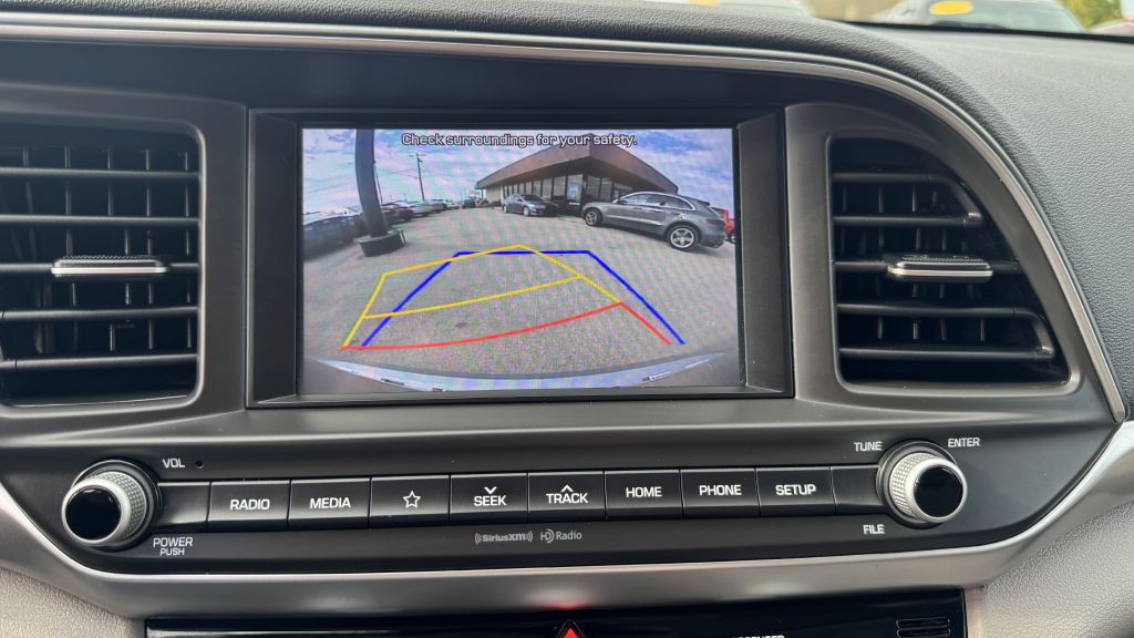 2020 Hyundai Elantra Image 19