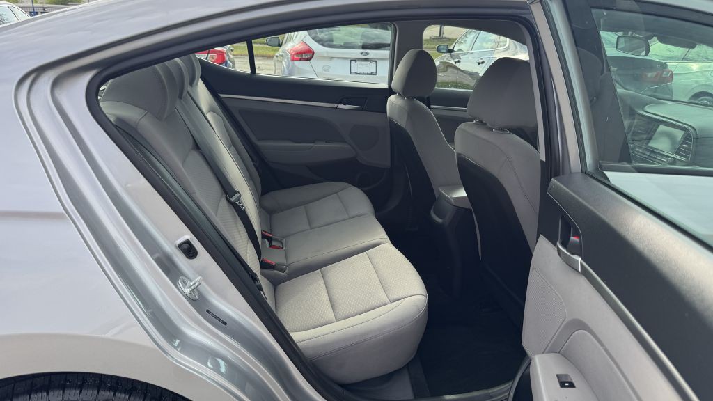2020 Hyundai Elantra Image 24