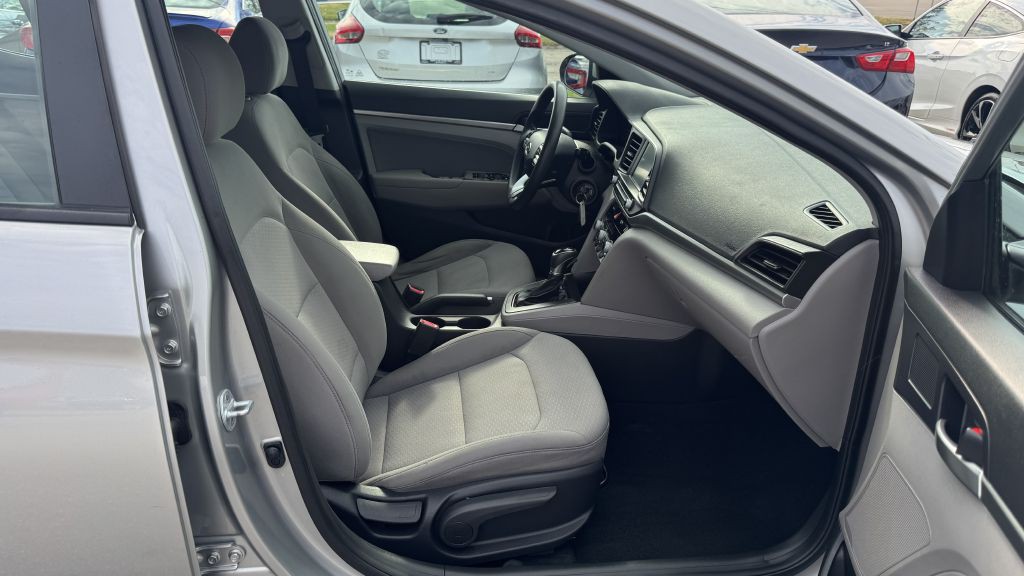 2020 Hyundai Elantra Image 27