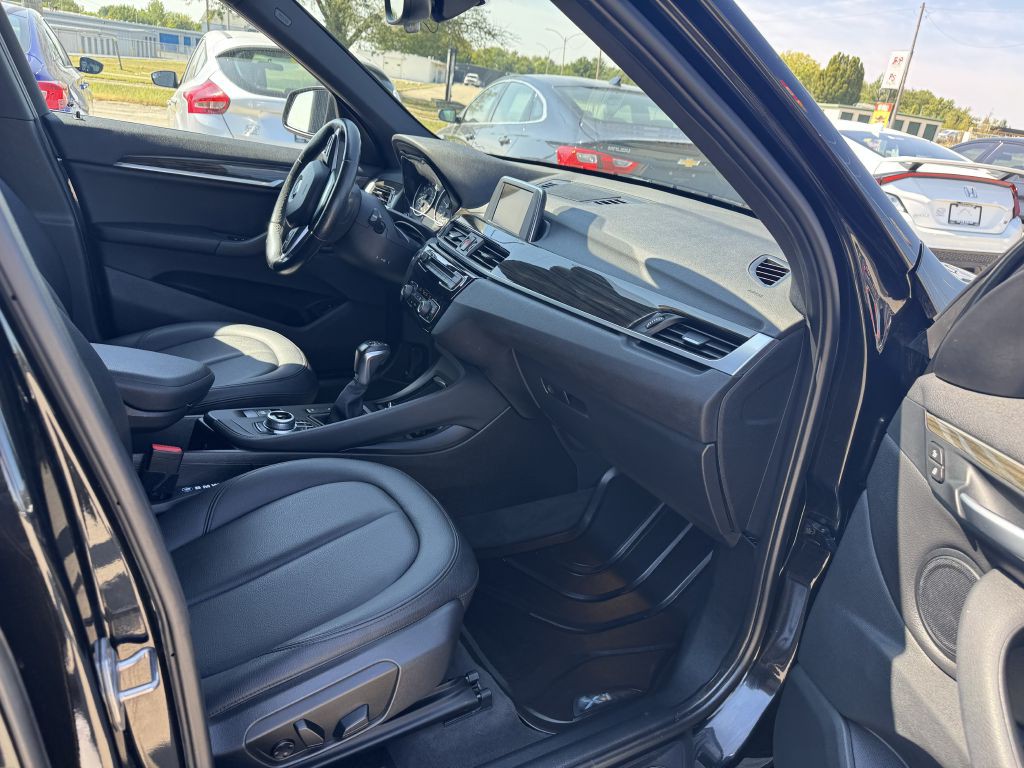 2017 BMW X1 Image 11
