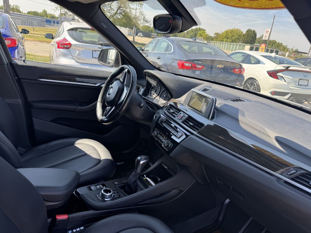 2017 BMW X1 Image 12