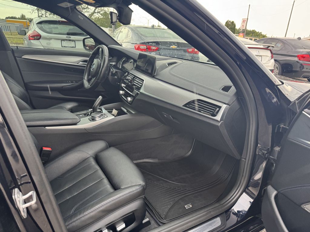 2017 BMW 5 Series Image 14