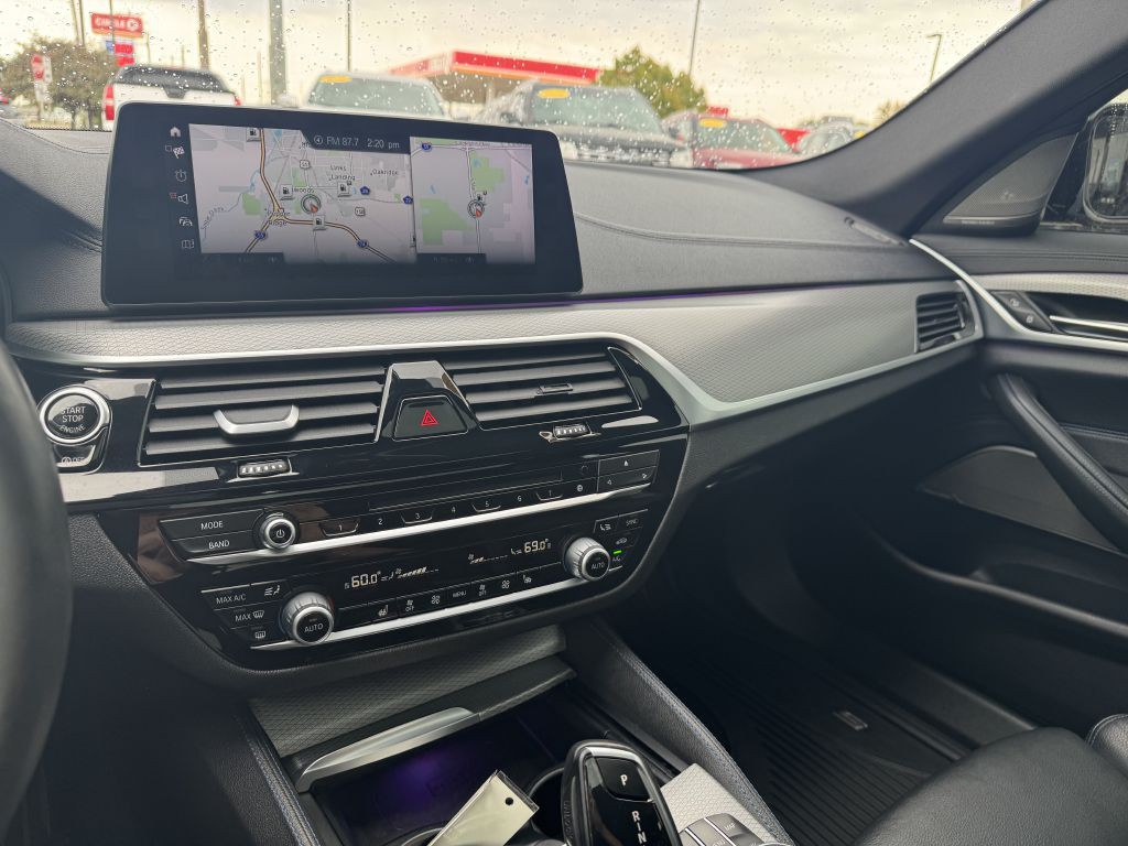2017 BMW 5 Series Image 22