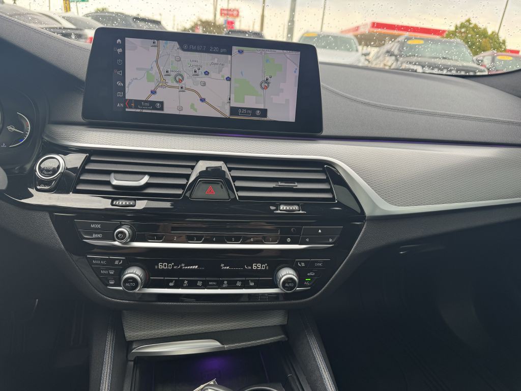 2017 BMW 5 Series Image 23