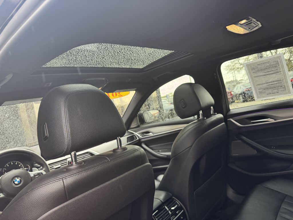 2017 BMW 5 Series Image 27