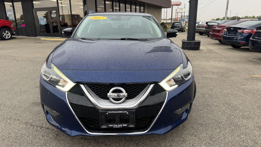 2017 Nissan Maxima Image 2