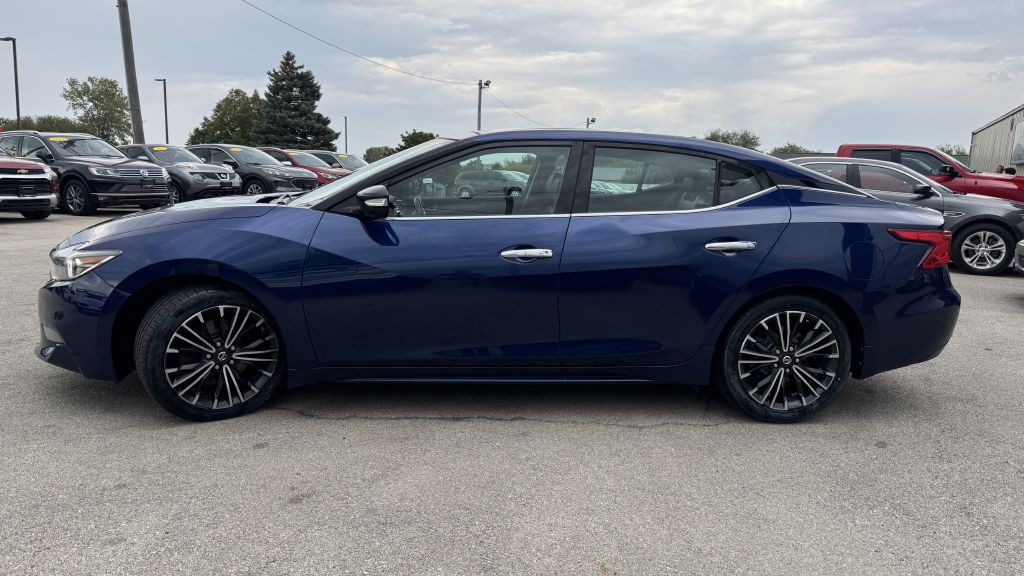 2017 Nissan Maxima Image 4