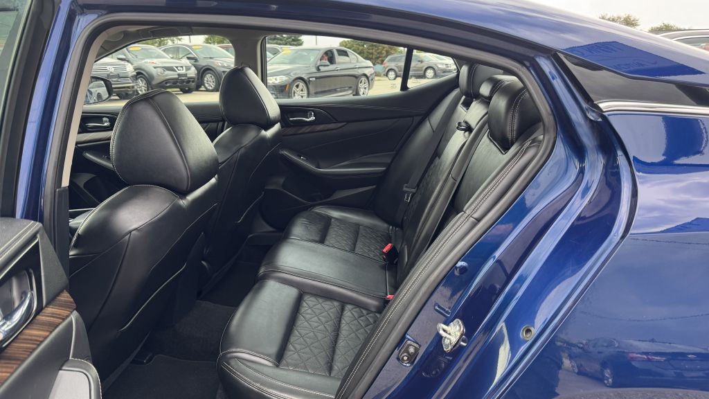2017 Nissan Maxima Image 20