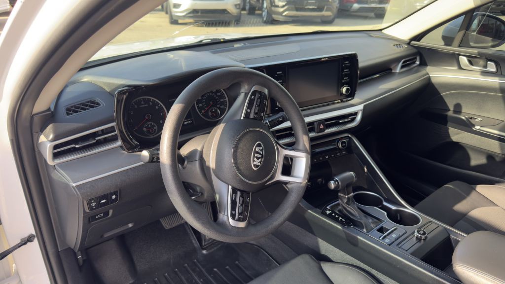 2021 Kia K5 Image 13