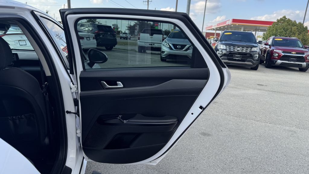 2021 Kia K5 Image 22