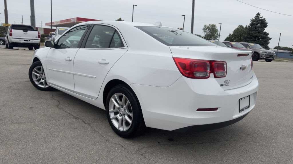 2014 Chevrolet Malibu Image 5