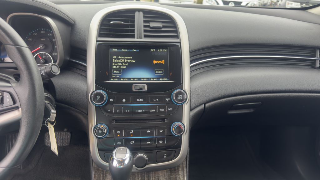2014 Chevrolet Malibu Image 17