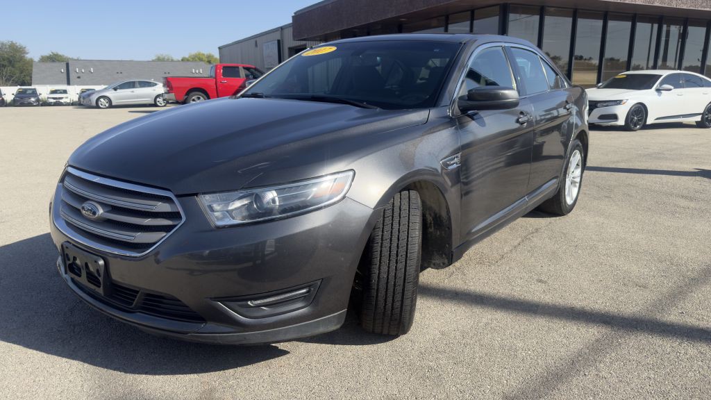 2017 Ford Taurus Image 3