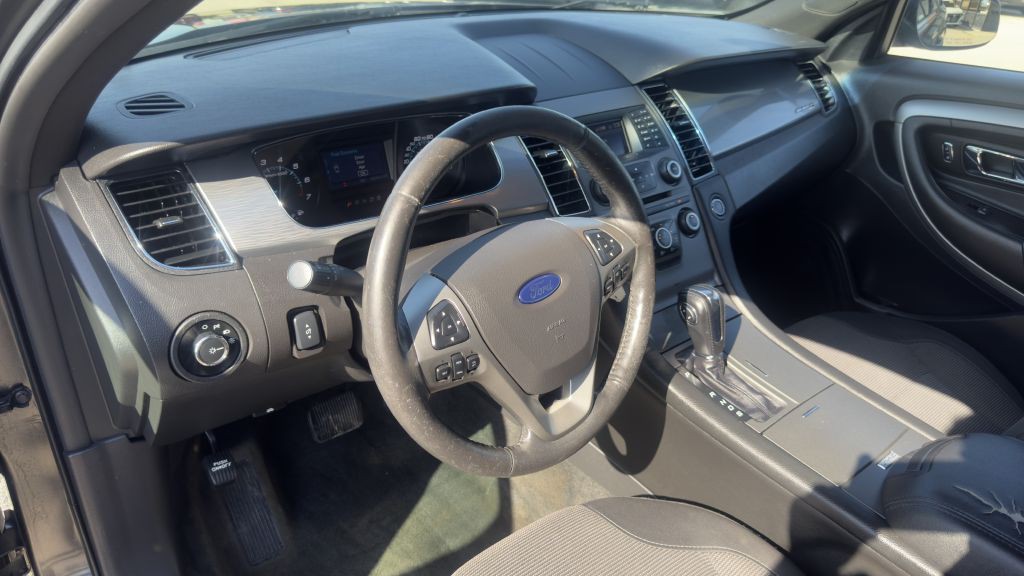 2017 Ford Taurus Image 13