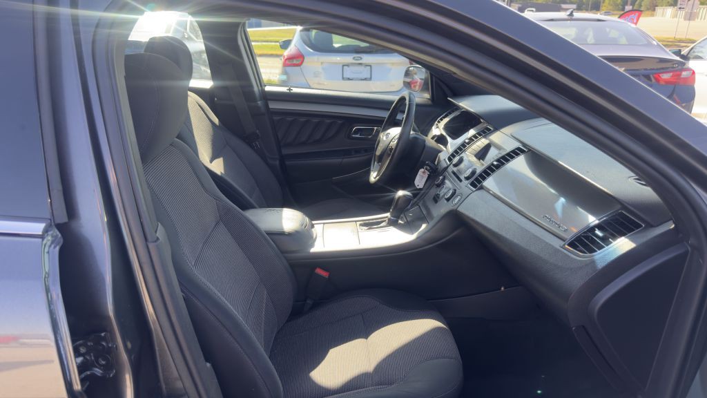 2017 Ford Taurus Image 26