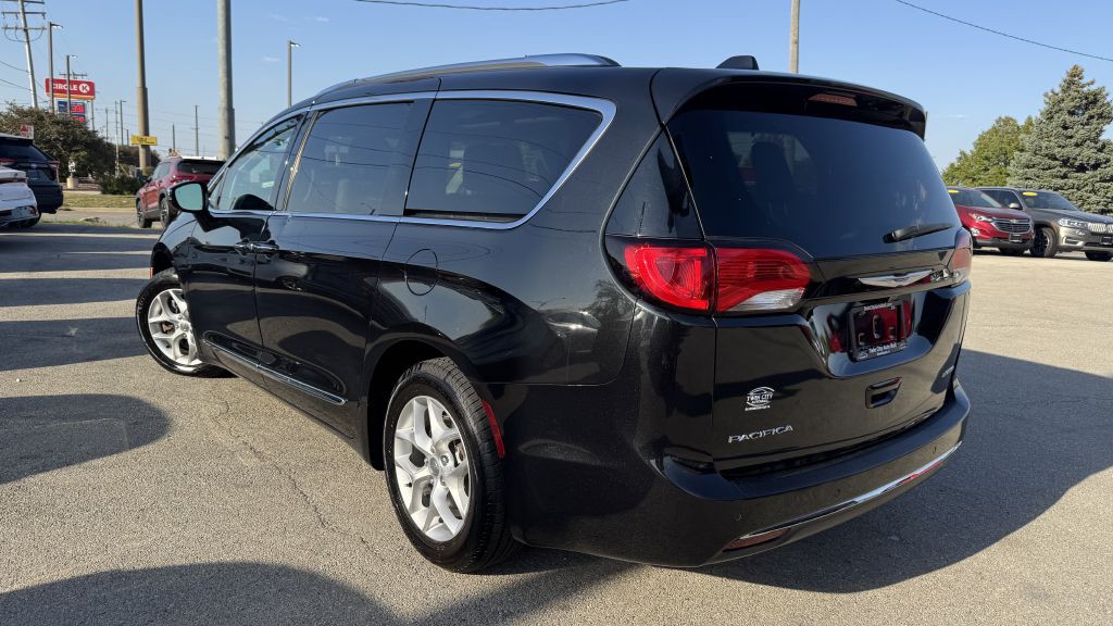 2019 Chrysler Pacifica Image 5