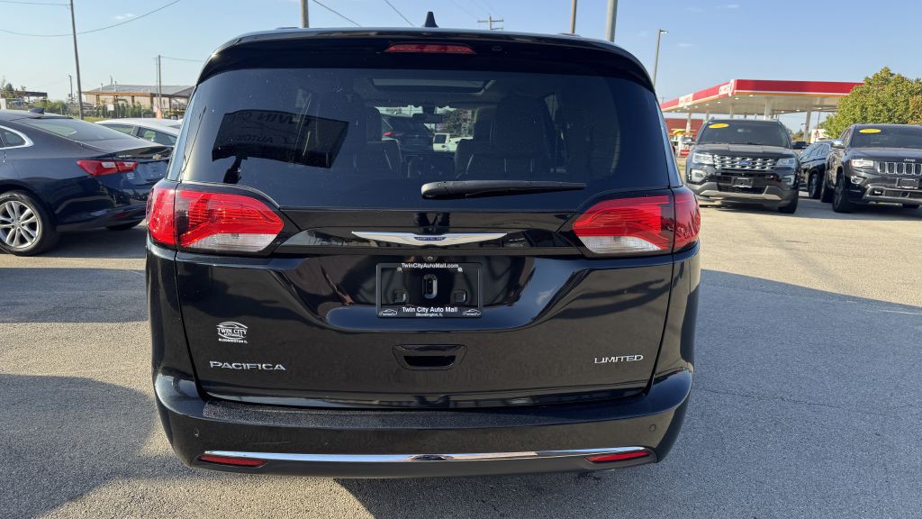 2019 Chrysler Pacifica Image 6