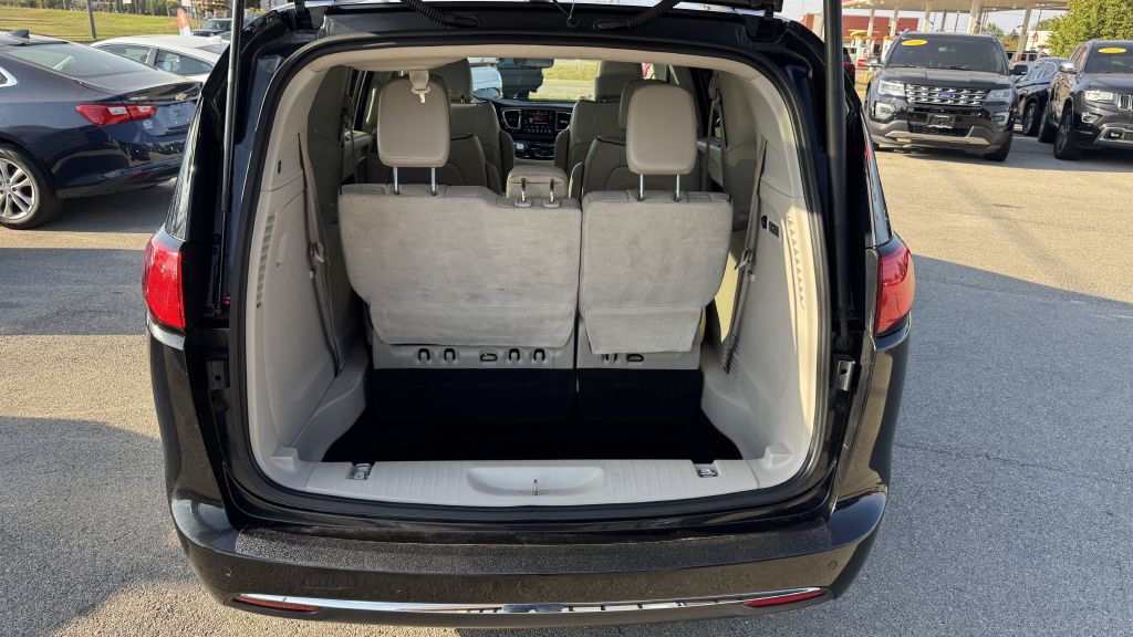 2019 Chrysler Pacifica Image 14