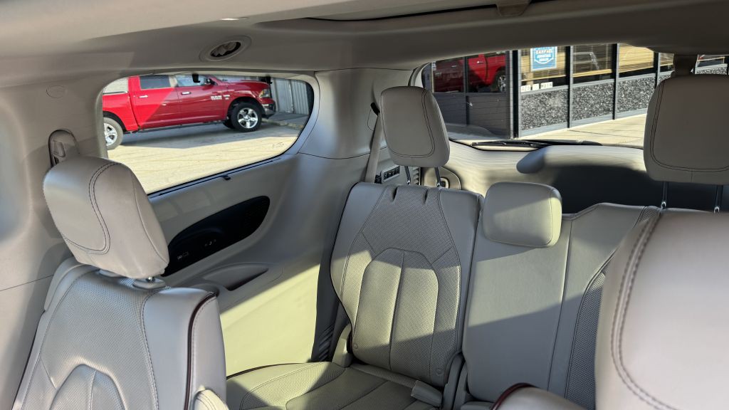 2019 Chrysler Pacifica Image 21