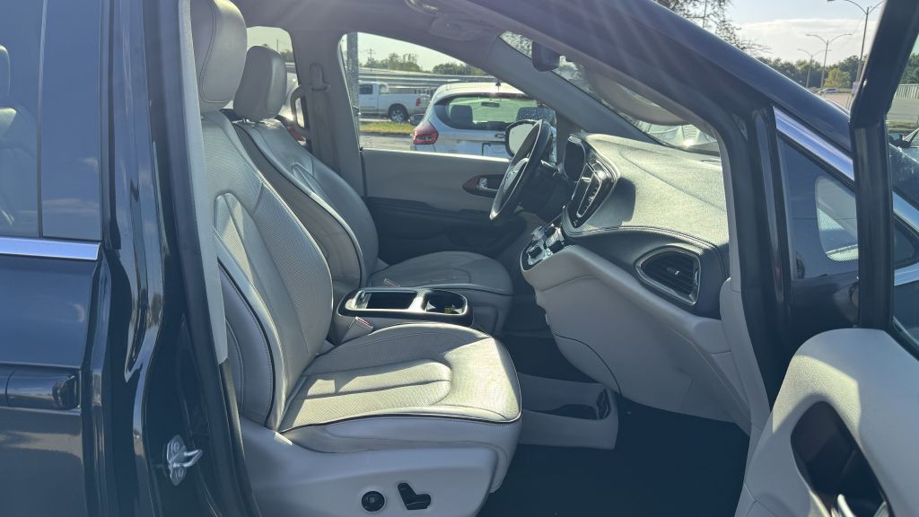2019 Chrysler Pacifica Image 26