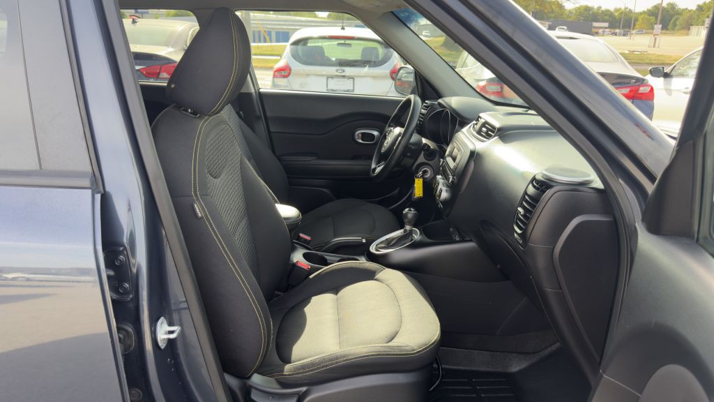 2015 Kia Soul Image 12