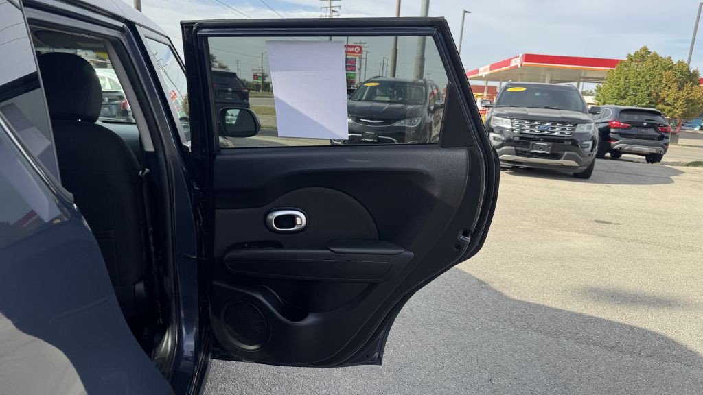 2015 Kia Soul Image 19