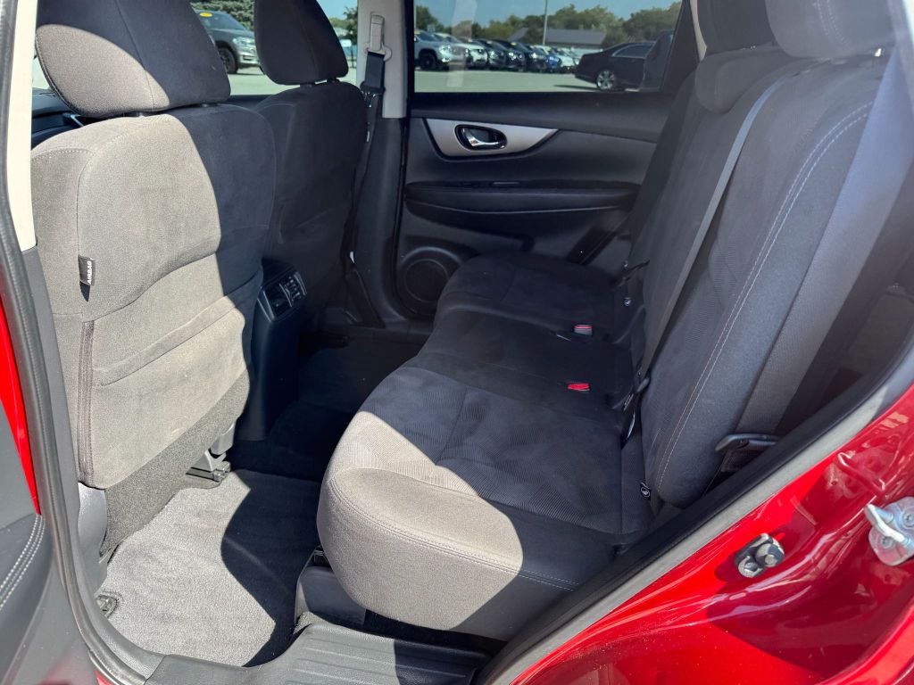 2016 Nissan Rogue Image 15