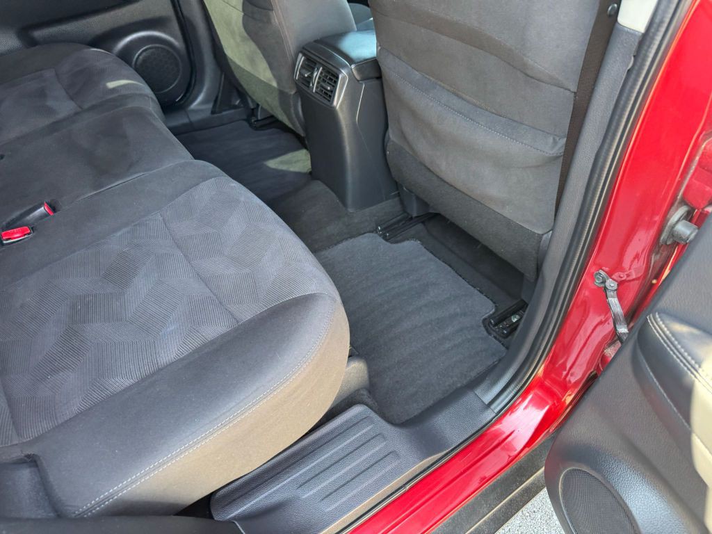 2016 Nissan Rogue Image 29