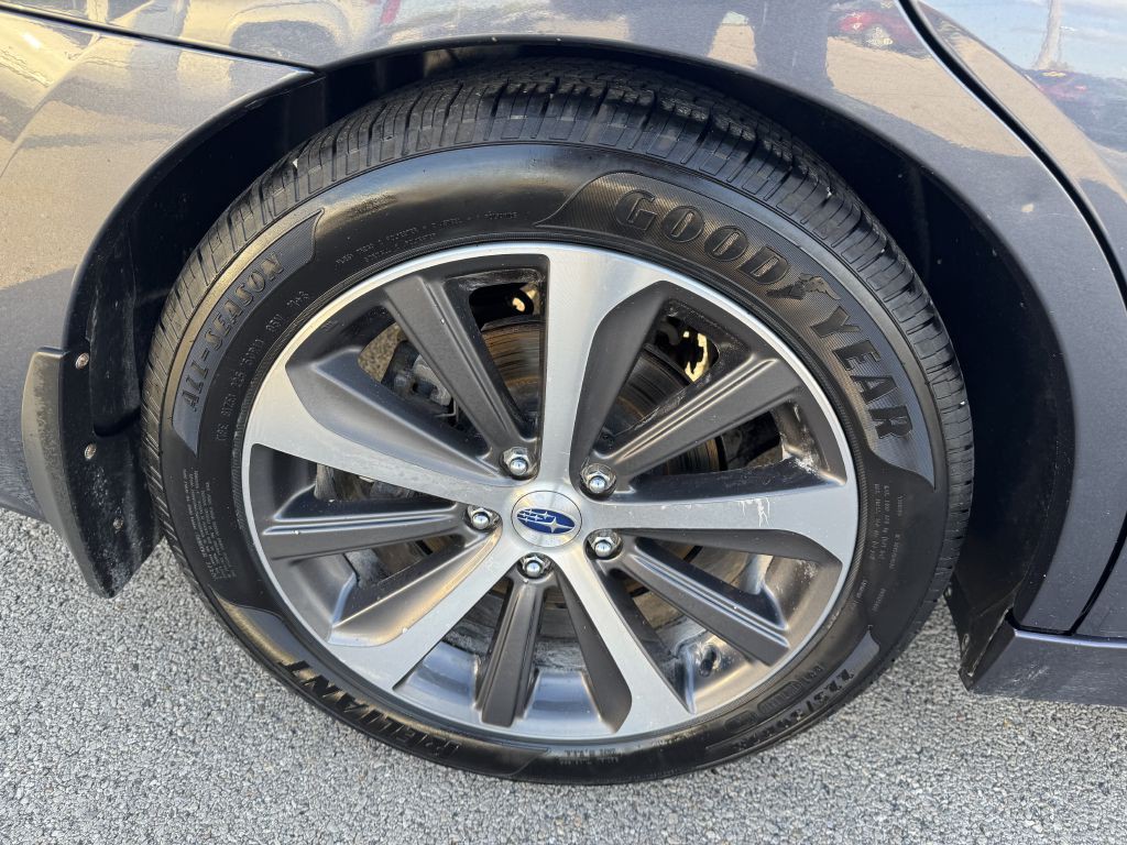 2017 Subaru Legacy Image 10