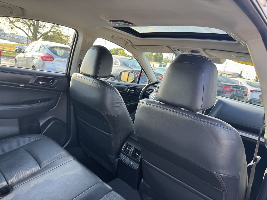 2017 Subaru Legacy Image 16