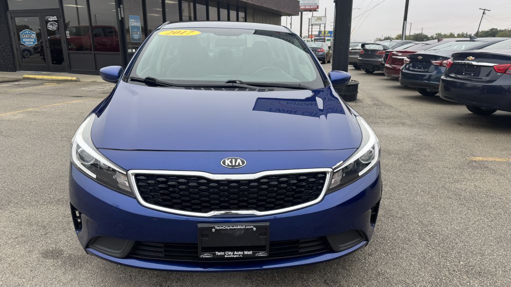 2017 Kia Forte Image 2