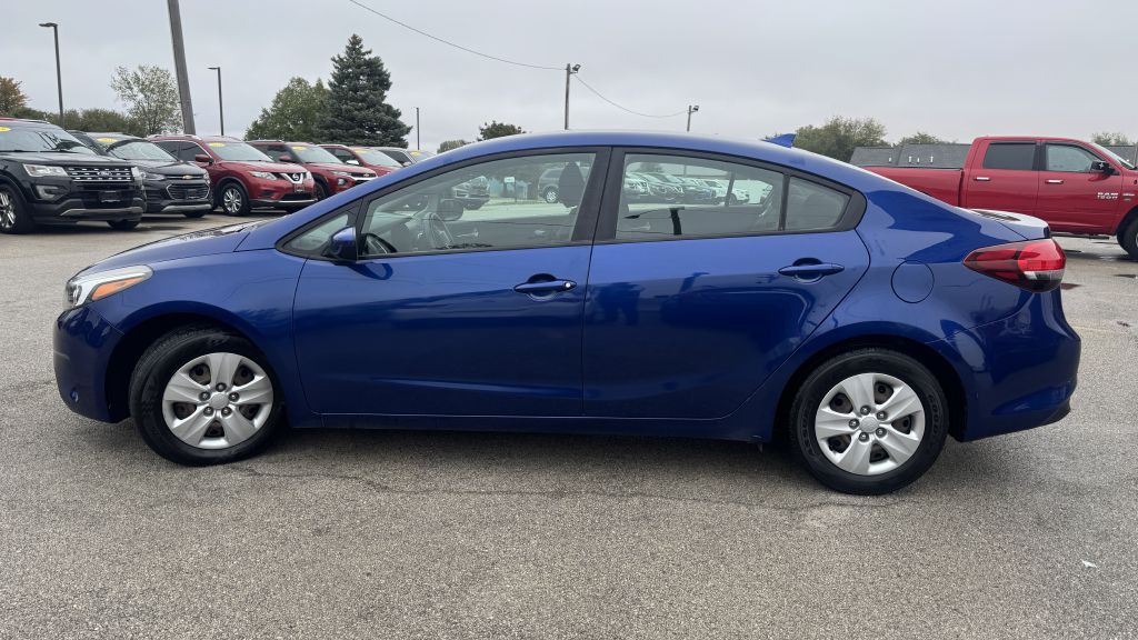 2017 Kia Forte Image 4