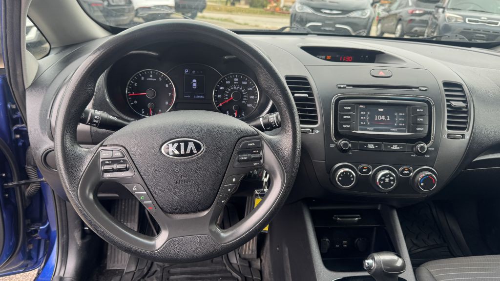 2017 Kia Forte Image 12