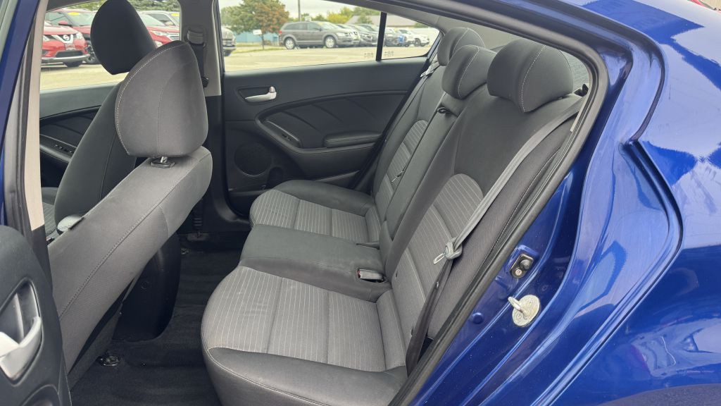 2017 Kia Forte Image 26