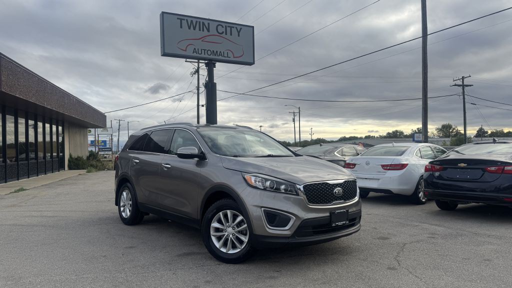 2017 Kia Sorento Image 1