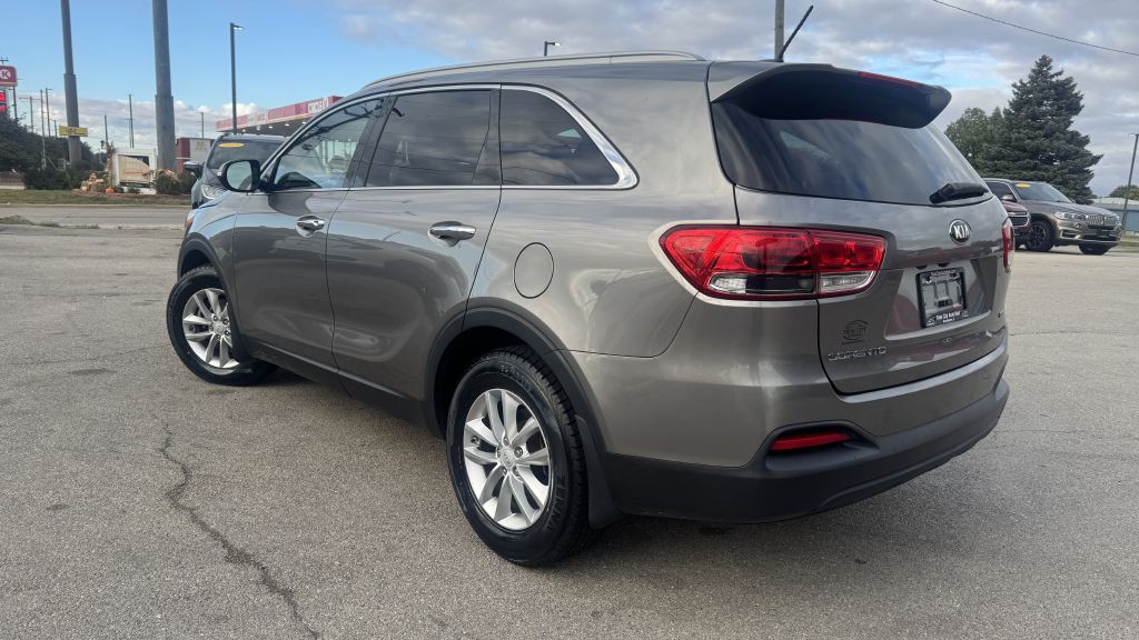 2017 Kia Sorento Image 5