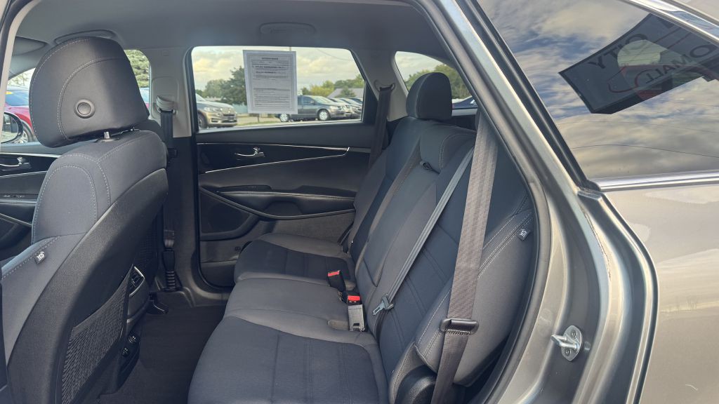 2017 Kia Sorento Image 20