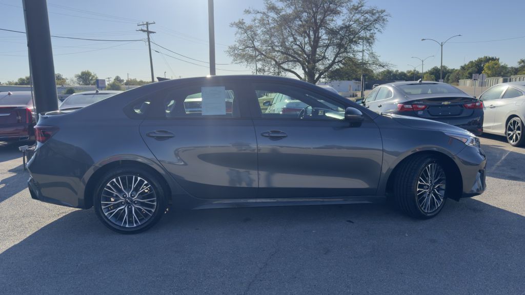 2022 Kia Forte Image 8